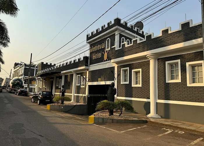 Medieval Hotel Tres Coracoes