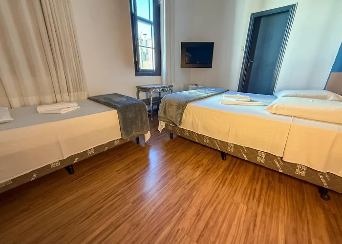 MOVA Hotel D'oeste - Localizado em frente a Praça Principal da Cidade, na área Central - Pé na Praça Poços de Caldas