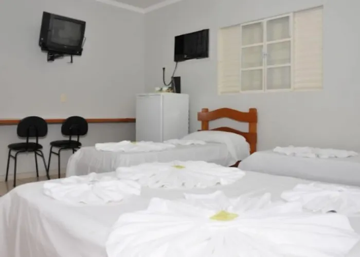 Hotel Carolina 2 - Proximo A Universidade De Uberaba Uniube - Ao Aeroporto Forum De Uberaba - Hospital Mario Palmeirio Ao Hospital Sao Marcos E Hospital Regional