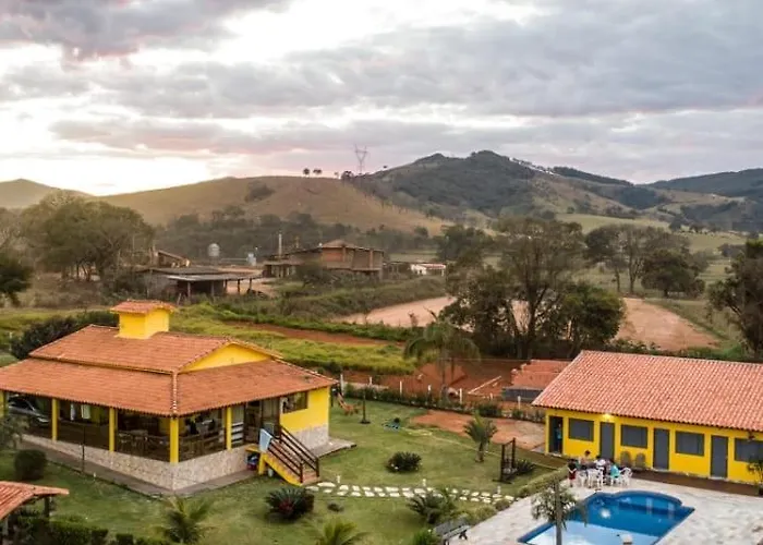 TuTu TonTo Acomodações e Lazer Capitólio